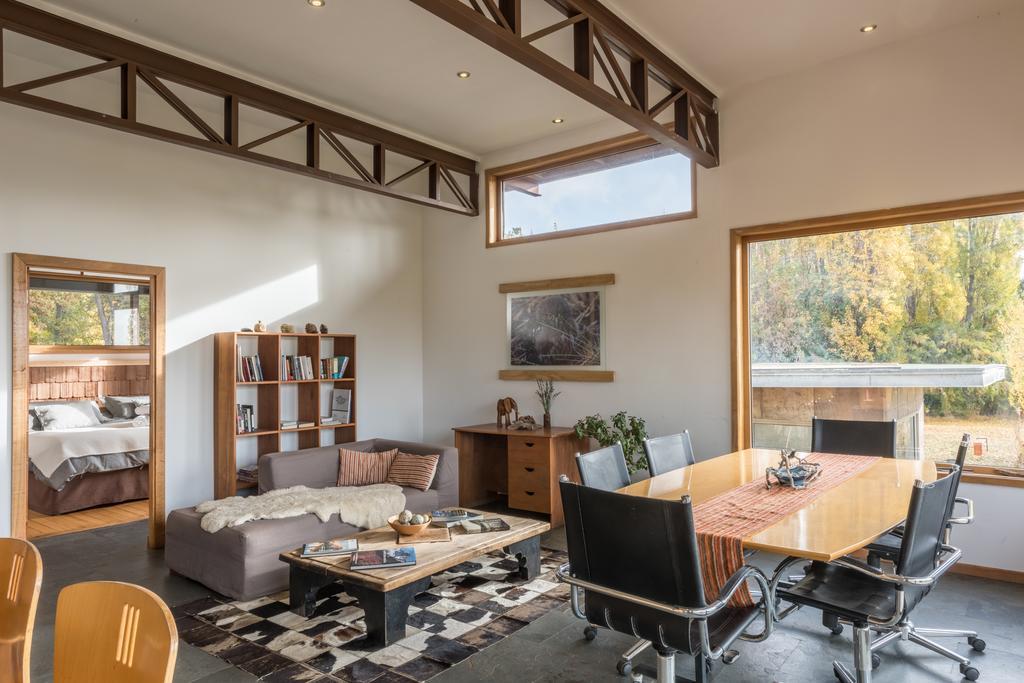 Hotel Patagonia House Coyhaique Exterior photo